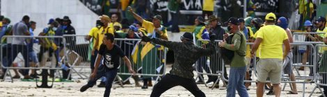 Moraes mantém prisão de 354 investigados por atos antidemocráticos