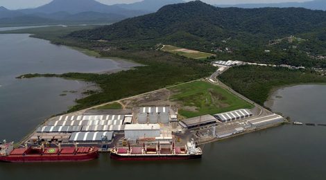 Porto Ponta do Félix transporta trigo por cabotagem, operação inédita no terminal