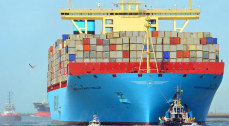 Canal de Suez bate recorde de trânsito diário