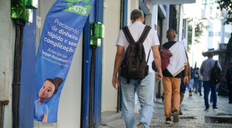 Milhões de brasileiros têm dificuldades de pagar suas dívidas