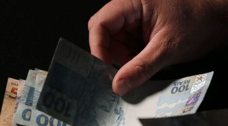 Crédito bancário aumenta 14% em 2022, puxado por pessoas físicas