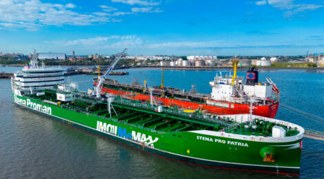 Navio movido a Metanol inicia sua rota pelo Brasil