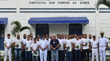 Cerimônia de Formatura na Bahia: Novos Marinheiros Prontos para Navegar nas Águas do Mercado