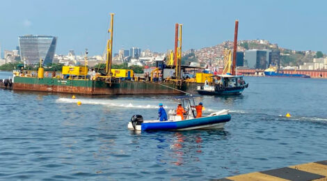 Obras de derrocagem dão início ao aprofundamento de áreas do Porto do Rio de Janeiro