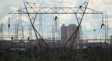 ONS reduz carga de linhas e adia manutenção em sistema elétrico
