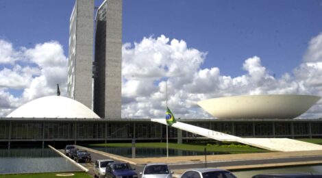 Arcabouço fiscal volta a ser tema de discussões na Câmara nesta semana