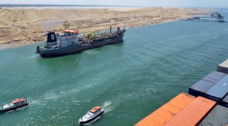 Trânsito cai 25% no Canal de Suez na segunda quinzena de dezembro
