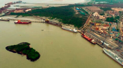 Porto do Itaqui realiza operação simultânea de cinco navios de combustíveis