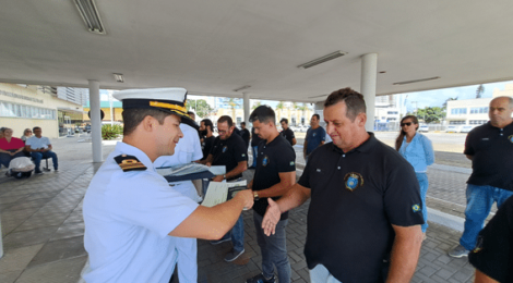 DelItajai Celebra a Formação de Novos Aquaviários: Um Marco para o Setor Marítimo e a Pesca em Itajaí