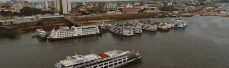 Rio Negro volta a subir, muda paisagens e reaquece economia de Manaus
