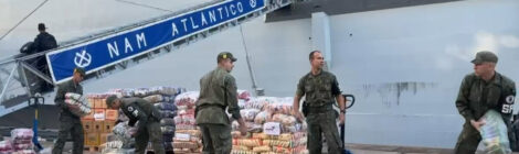 Maior navio da América Latina retorna ao RS com 115 toneladas de doações