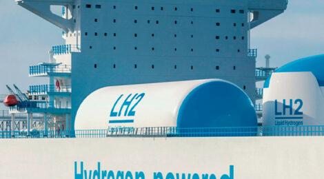 China lança navio porta-contêineres movido a hidrogênio