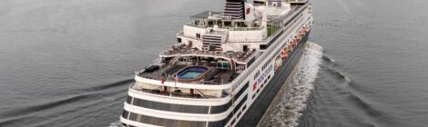 Navio de cruzeiro Vasco da Gama atraca no Porto de Paranaguá