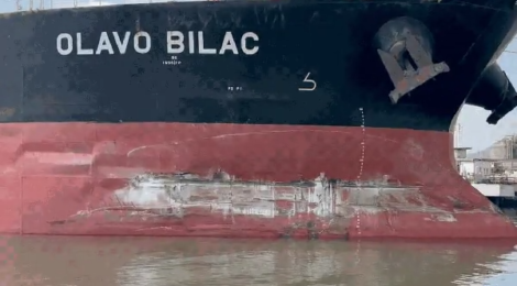 Navio petroleiro bate no Porto de Santos, fere oficial da Marinha e danifica três embarcações