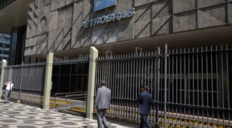 Fitch reafirma nota de crédito da Petrobras com perspectiva estável