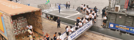 Marinha envia navios para apoiar durante a cheia do Rio Madeira