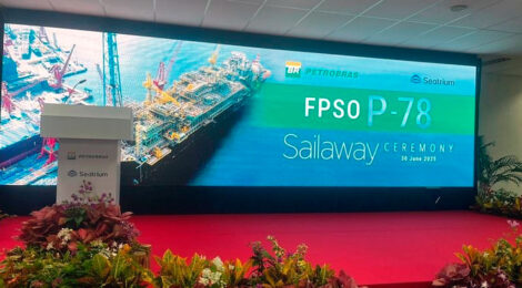 P-78 parte de Cingapura para integrar campo da Bacia de Santos da Petrobras