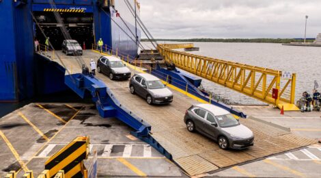 Porto de Paranaguá é o 1º a receber veículos elétricos fabricados por gigante chinesa que retoma vendas no Brasil