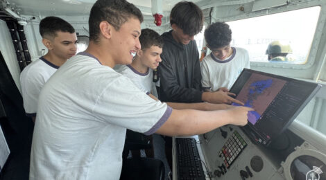 Projeto “Mar de Descobertas” leva estudantes à Base Naval do Rio de Janeiro e promove imersão no universo marítimo