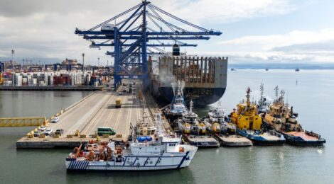 Navio-Escola atraca no Porto de Paranaguá e oferece experiência prática a universitários