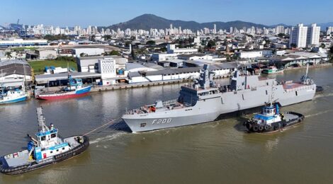 Marinha inicia testes da fragata Tamandaré