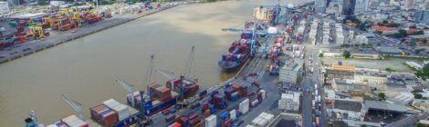 Concessão do canal de acesso de Itajaí prevê calado de 16m para receber navios de até 400m
