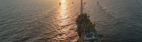 Plataforma P-78 da Petrobras chega ao Campo de Búzios, no pré-sal