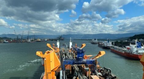 Dragagem no Porto de Santos mantém profundidade do canal e segurança da navegação