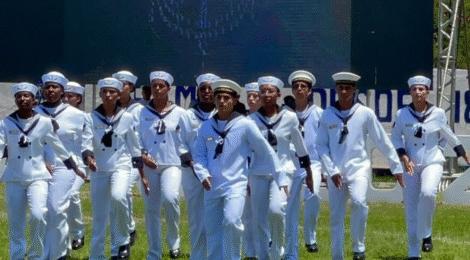 Escolas de Aprendizes-Marinheiro de Pernambuco forma primeiras marinheiras em turma mista inédita