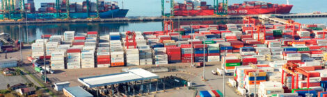 Taxa de fretes para transporte de contêineres fecha 2025 em alta