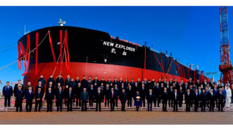 China entrega primeiro petroleiro de grande porte movido a metanol e combustível duplo