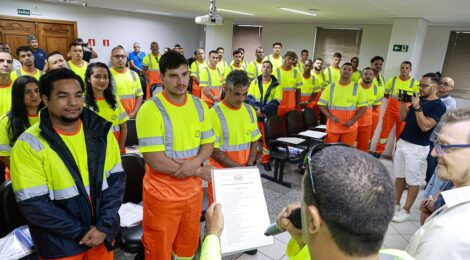 Ogmo de Santos diploma 47 novos trabalhadores portuários avulsos