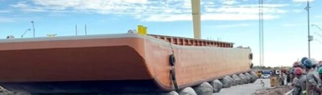 Enseada entrega 13 barcaças mineraleiras à Lhg Mining