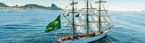 Navio Veleiro Cisne Branco celebra 480 anos de Santos com visitas