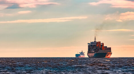 Fretes para contêineres voltam a cair em janeiro devido ao excesso de capacidade e à fraca demanda