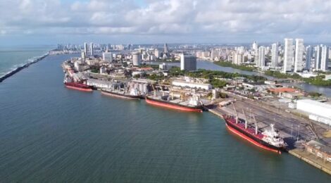 Assinado contrato para dragagem do Porto do Recife