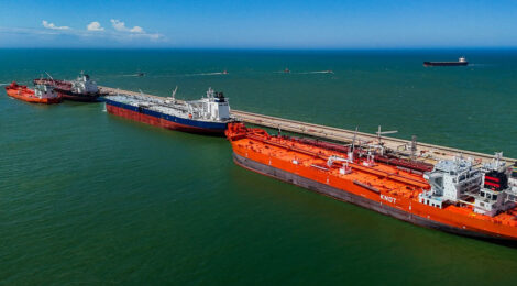 Vast anuncia recorde de embarques de óleo cru para exportação em 2025 no Porto do Açu