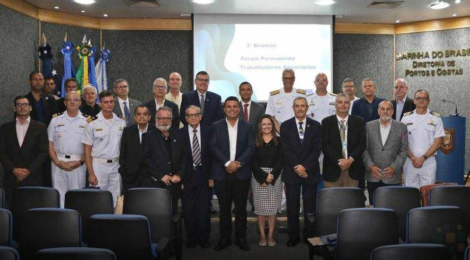 Diretoria de Portos e Costas debate formação marítima