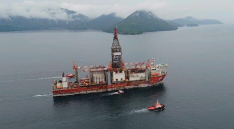 Navio-sonda da Foresea volta à Bacia de Santos após parada programada