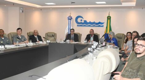 Brasil cria plano para combater poluição por plástico nos oceanos