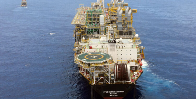 Produção de petróleo e gás atinge 5,5 milhões boe/dia em março