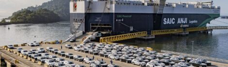 Paranaguá recebe mais de 5 mil carros em única operação