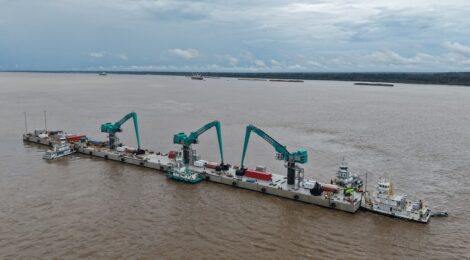 Itacoatiara recebe píer flutuante para transbordo de granéis da Super Terminais