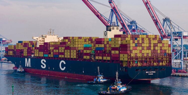 Após dragar canal de acesso, Porto do Rio recebe 1º navio 366m