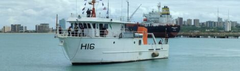 Aviso Hidroceanográfico “Cananéia” realiza lançamento de boia meteorológica nas proximidades do Porto de Maceió