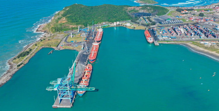 Porto de Imbituba inaugura nova linha marítima quinzenal entre Brasil e Rússia