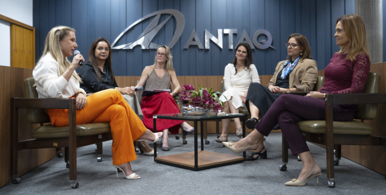 Lançamento de guia reforça compromisso da ANTAQ com a ampliação da liderança feminina no setor aquaviário