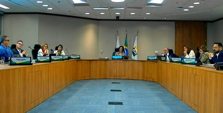 Petrobras aposta em eficiência de plataformas para frear queda na curva de produção