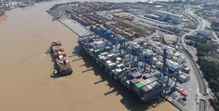 Portonave retoma a atracação de dois navios simultâneos com a entrega de mais 250 metros de cais renovado