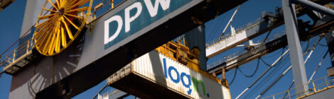 A DP World se une à AmCham Brasil em sua expansão de operações portuárias e logísticas.
